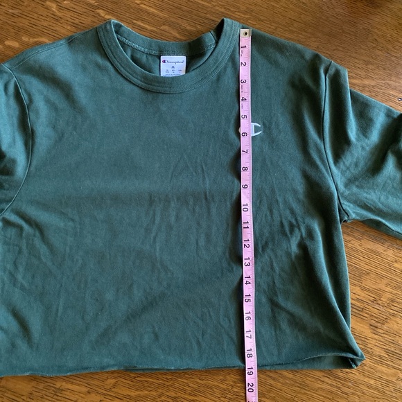 UO Exclusive Champion Tee - Picture 6 of 8